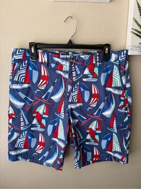 Vineyard Vines Sailboat Breaker Shorts Size 32 (measures 34”) Chino